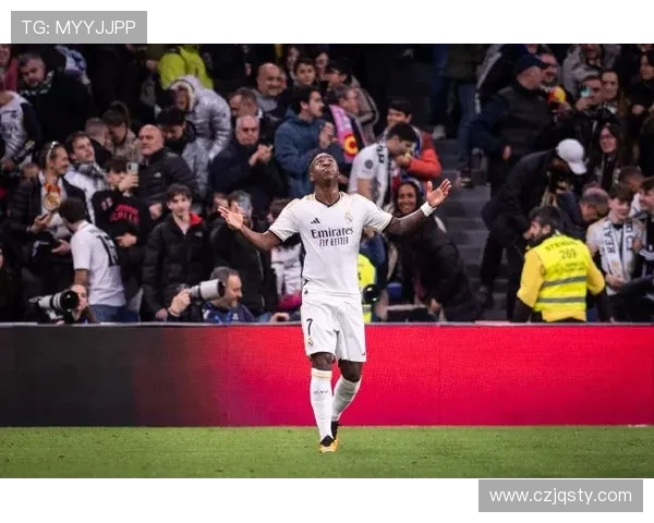 变脸维尼修斯赛场友好致意后冲突爆发亚马尔成焦点